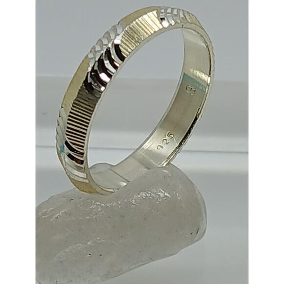 Vintage Ring Size 8.5 Diamond-Cut 925 Sterling Silver Band - Picture 5 of 6